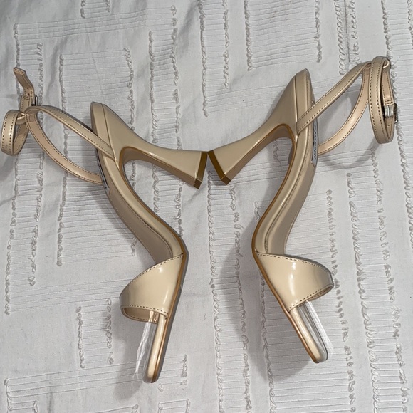 Nude high shine heels - Picture 9 of 9